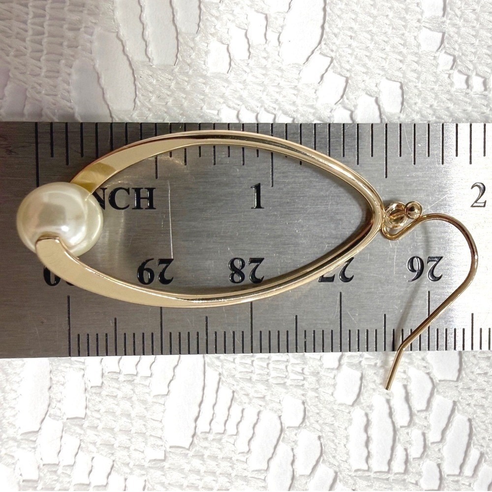 Kim Rogers Earrings Gold Tone Oval Drop With Faux Pearl Classic Jewelry - Picture 6 of 6